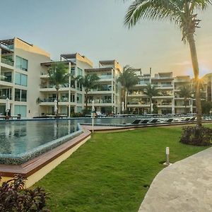 Two-Bedroom Apartment Ocean View